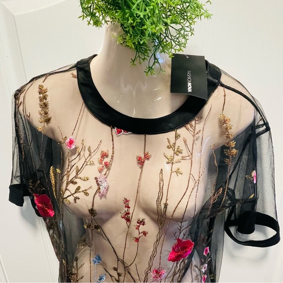 🌸3 for $30 NWT Fashion Nova Daisies  Mesh Floral Tops Embroidery Size S sheer - Picture 4 of 17